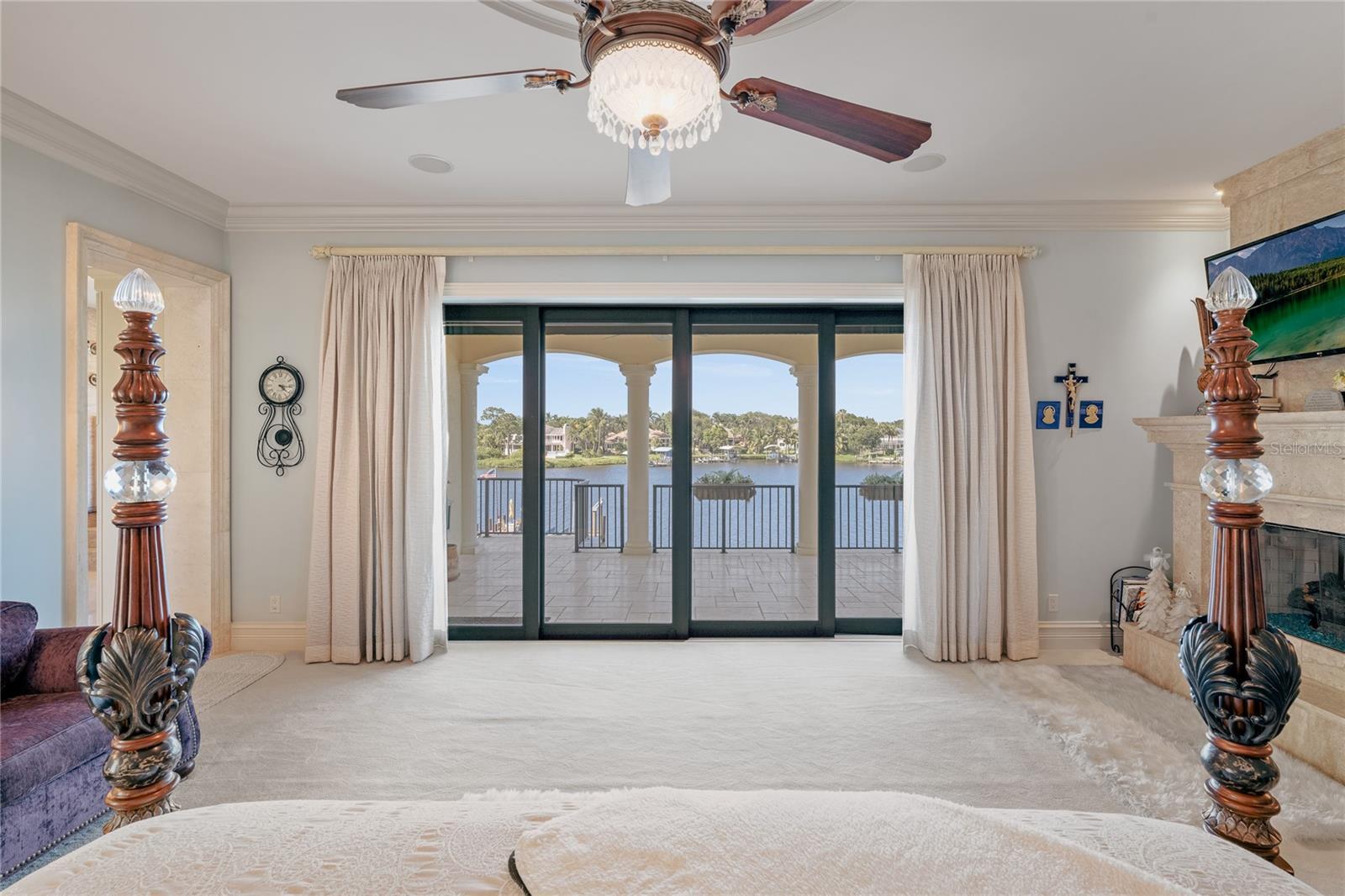 Image 38 of 69 For 10433 Banyan Way