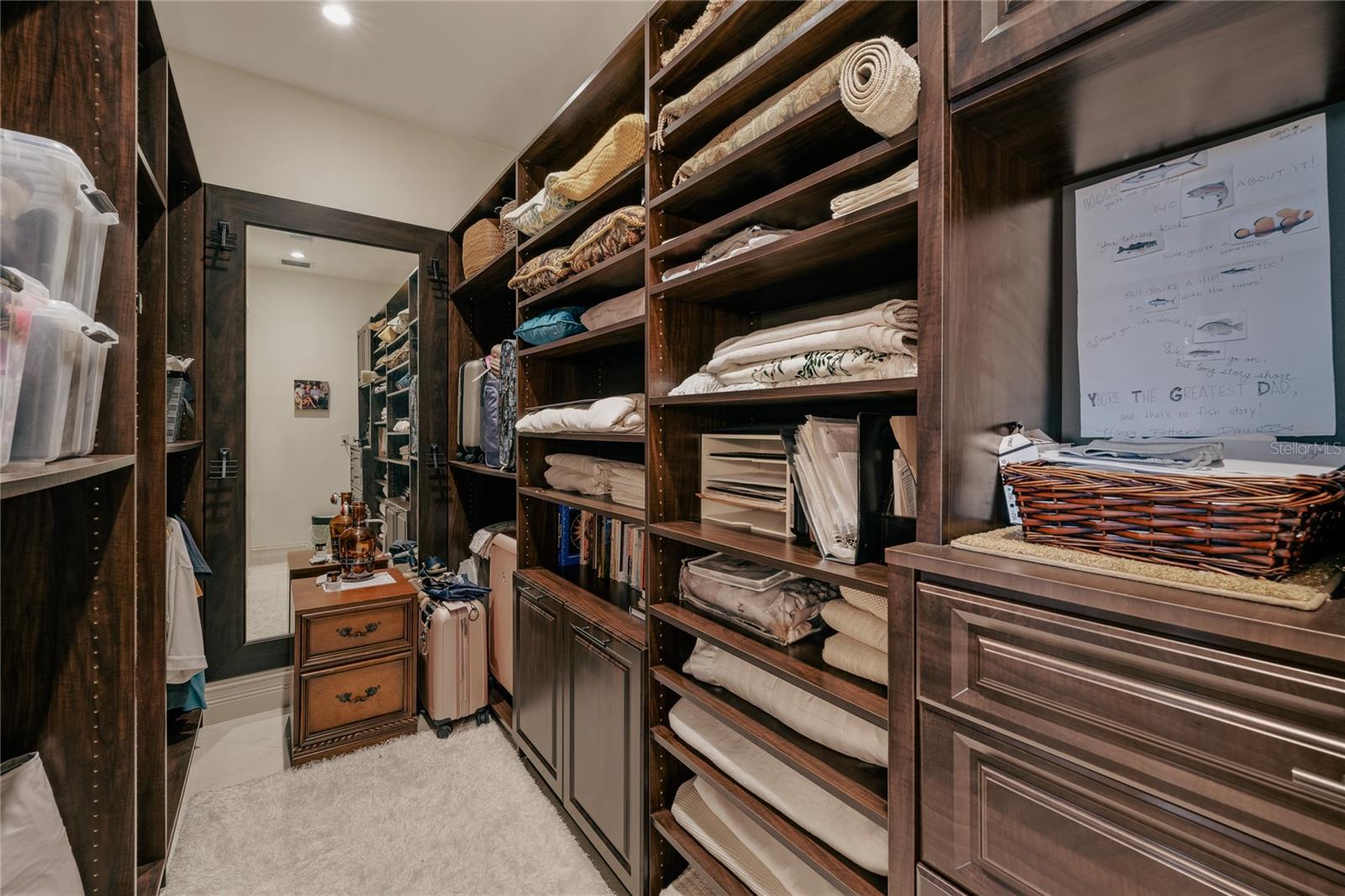 Image 44 of 69 For 10433 Banyan Way