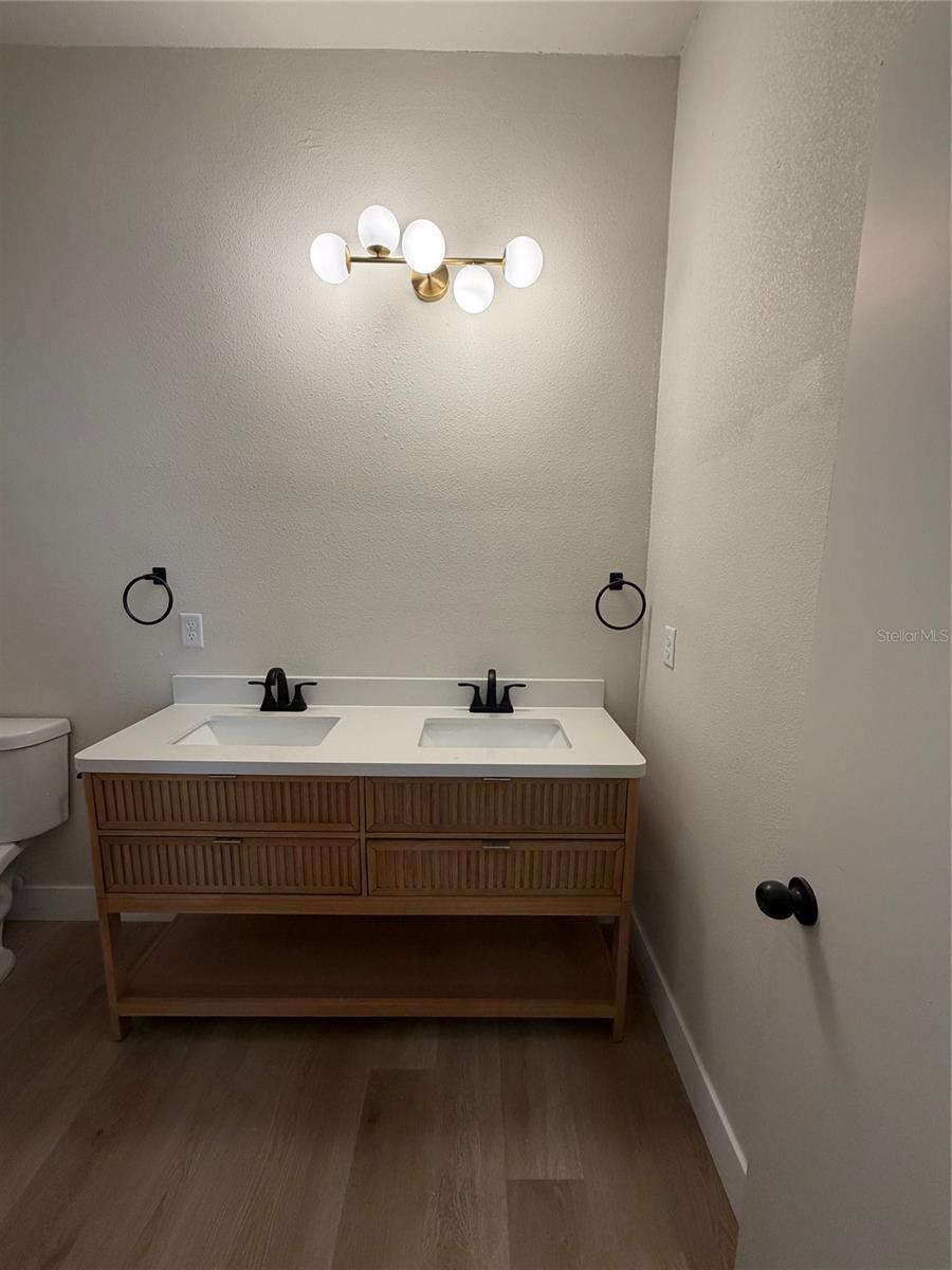Image 11 of 12 For 860 5th Street