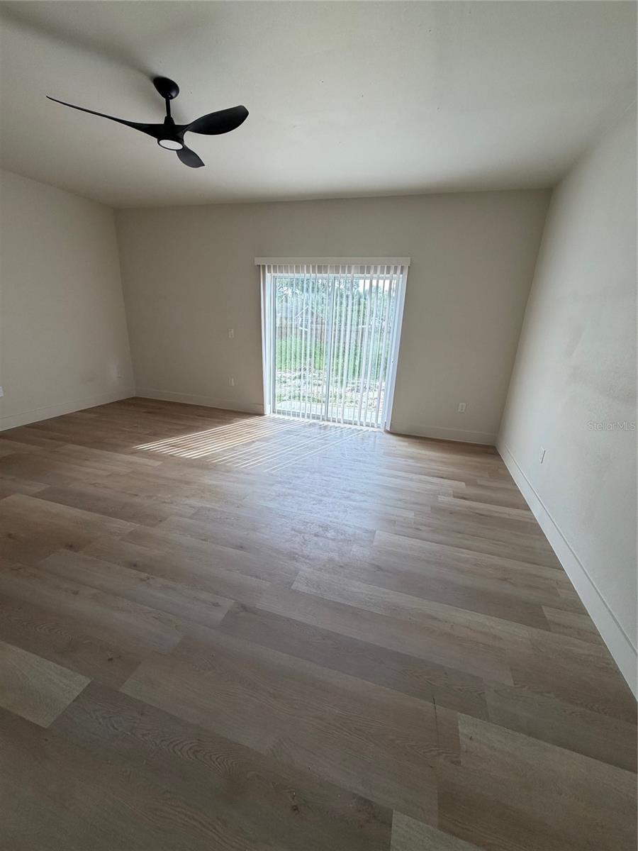 Image 5 of 12 For 860 5th Street