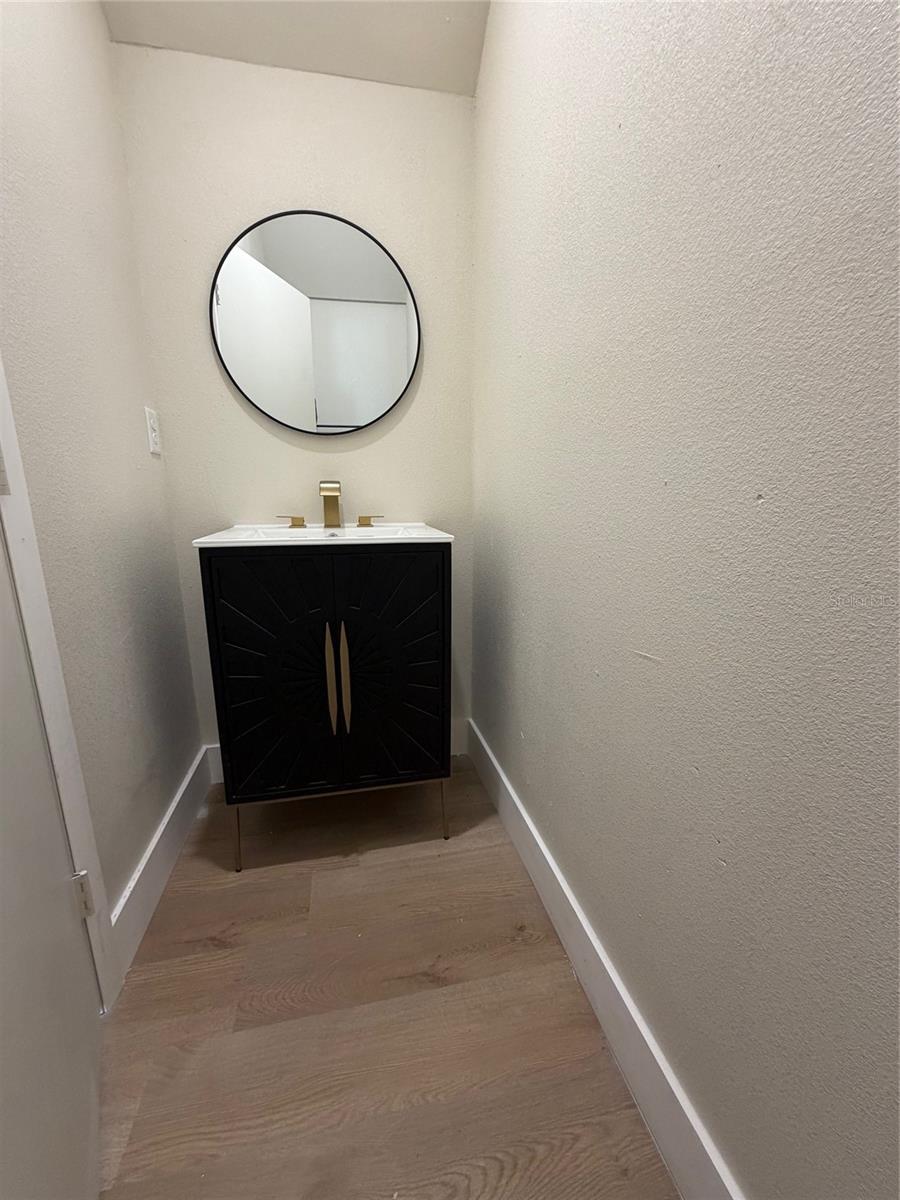 Image 6 of 12 For 860 5th Street