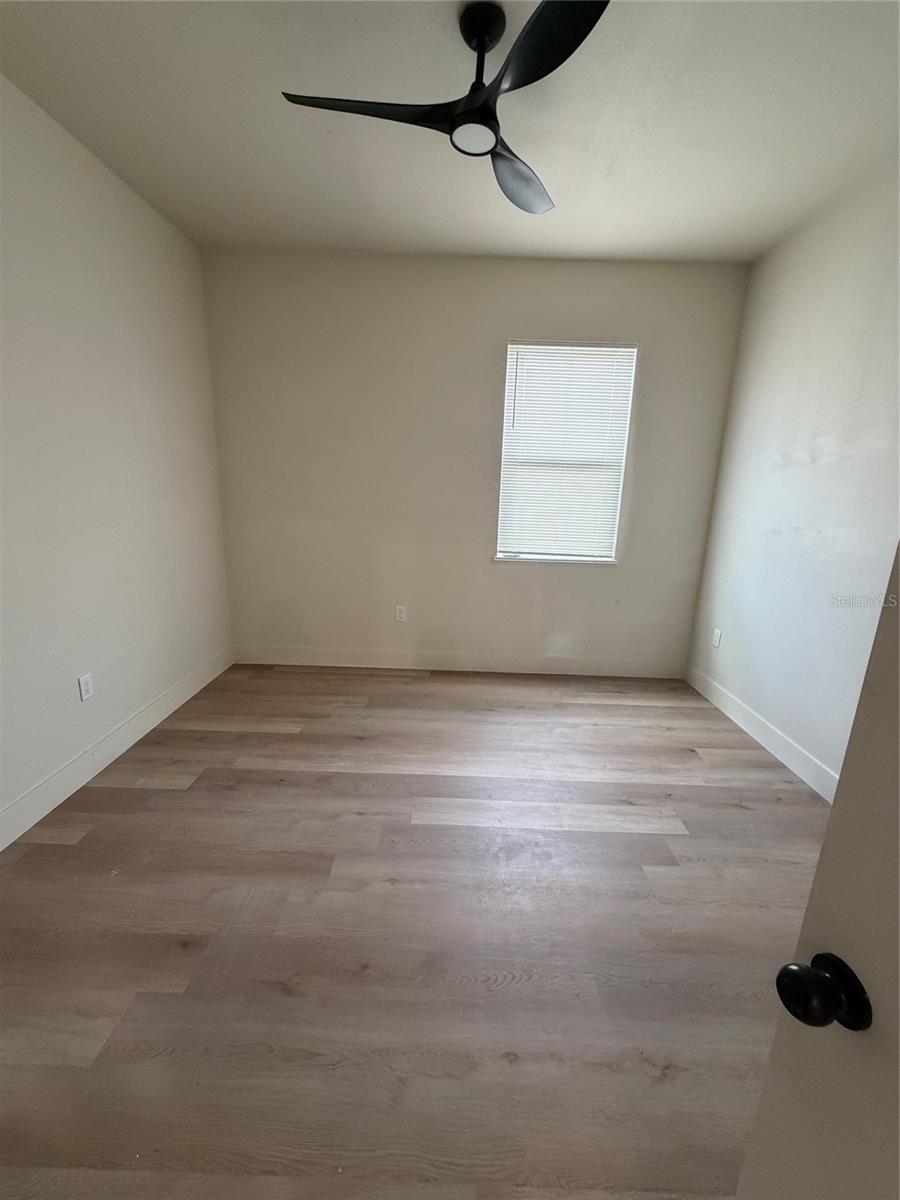 Image 7 of 12 For 860 5th Street