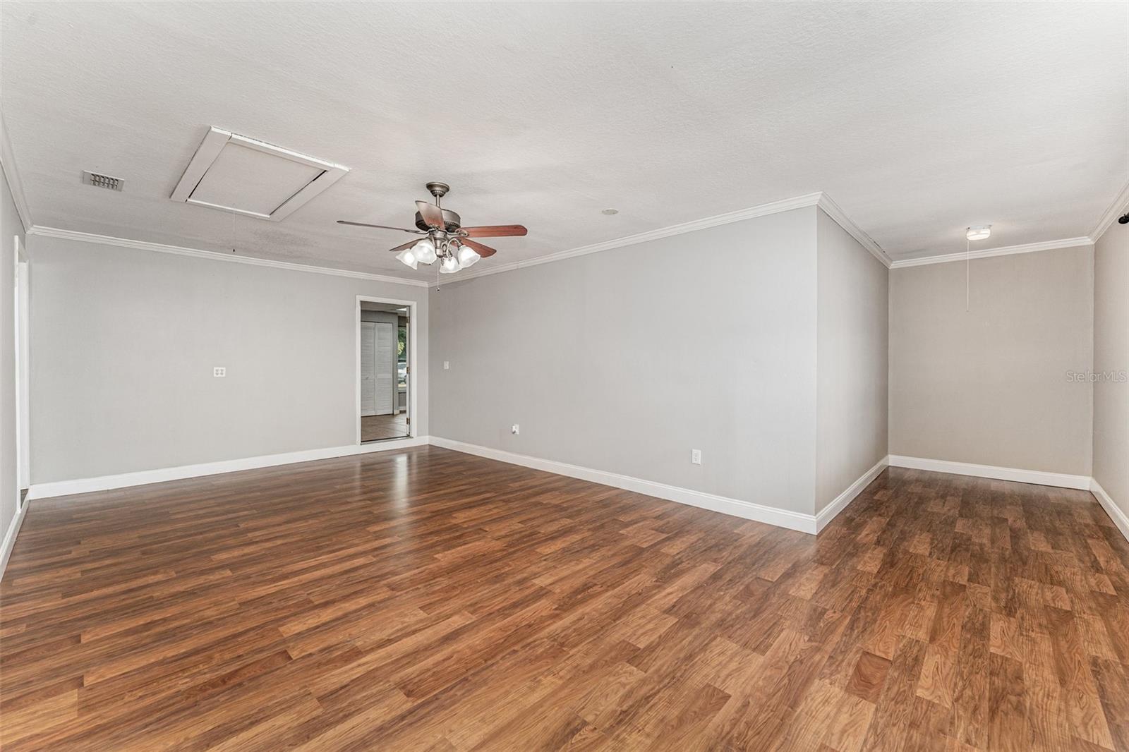 Image 10 of 35 For 4515 Meadowview Drive