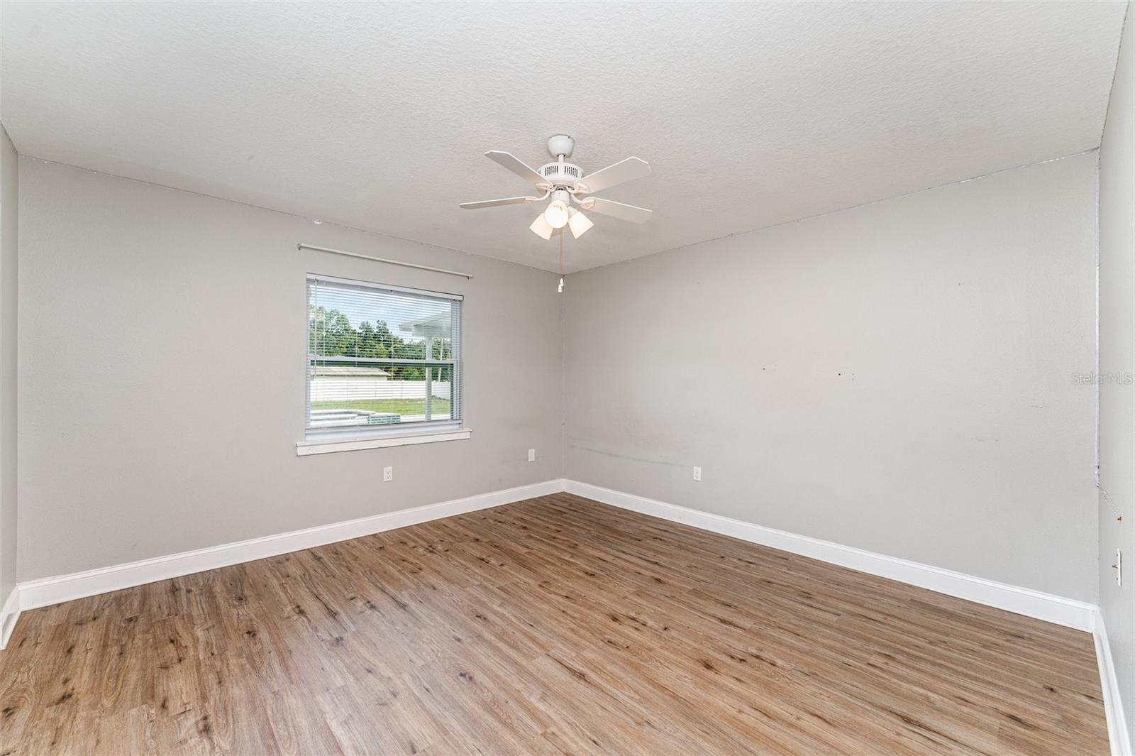 Image 21 of 35 For 4515 Meadowview Drive