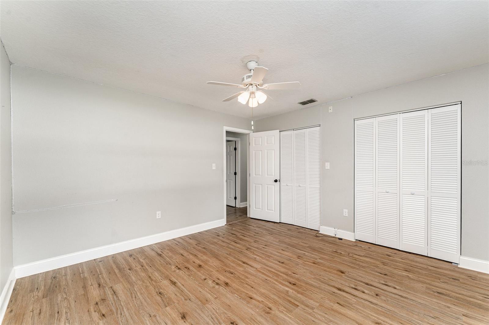 Image 23 of 35 For 4515 Meadowview Drive