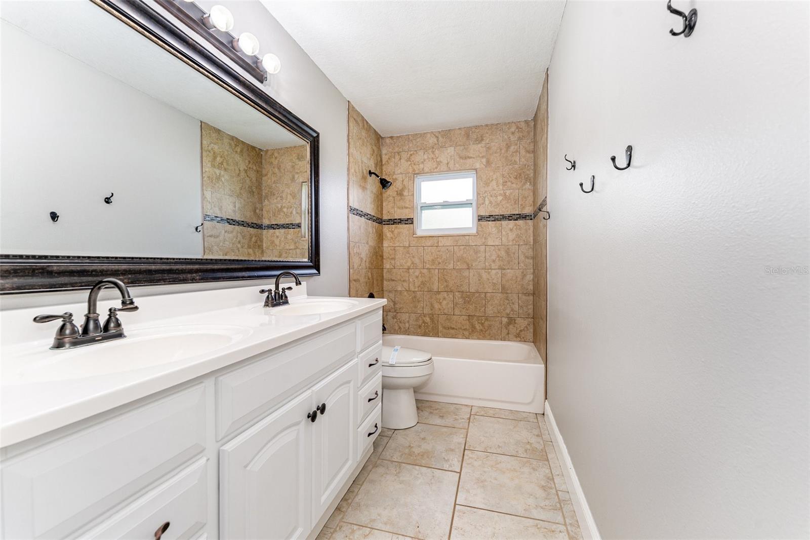 Image 28 of 35 For 4515 Meadowview Drive