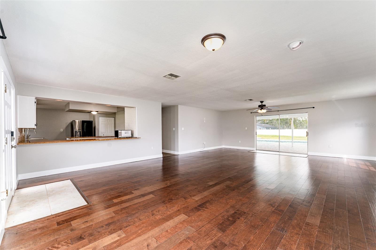 Image 5 of 35 For 4515 Meadowview Drive