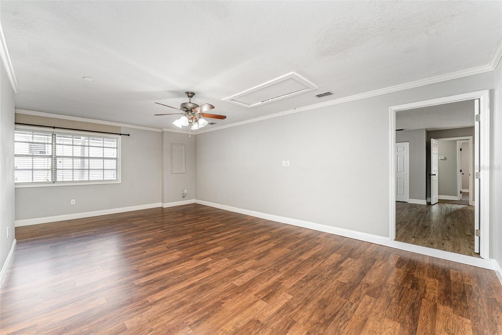 Image 9 of 35 For 4515 Meadowview Drive