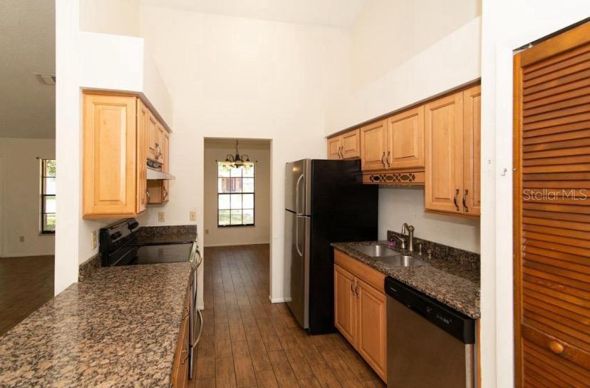 Image 3 of 15 For 7284 Abbey Lane