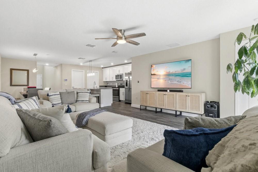 Image 6 of 38 For 4394 Sunny Creek Place