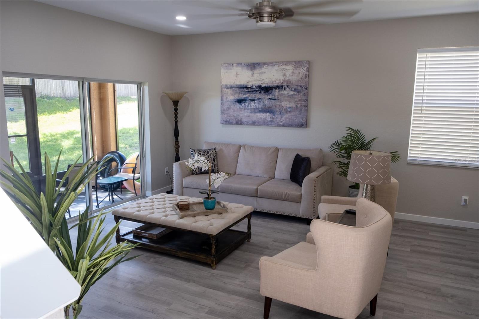 Image 3 of 21 For 1002 Calabria Avenue