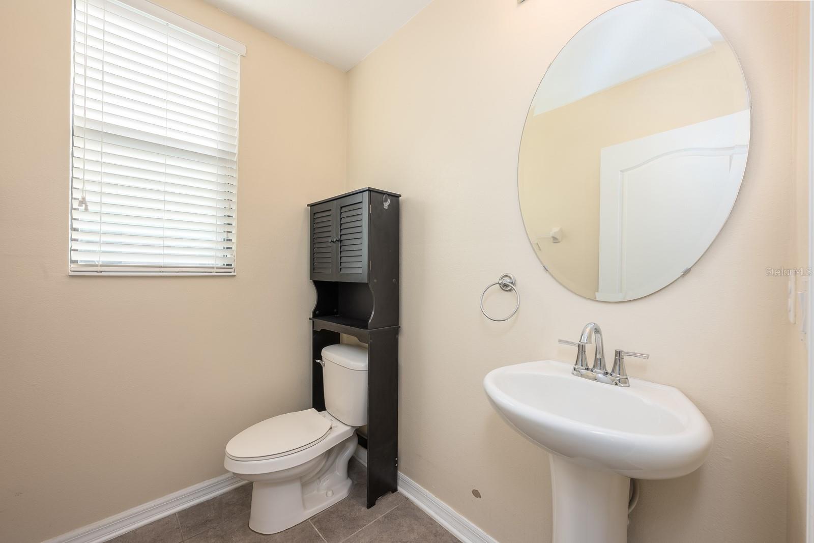 Image 19 of 25 For 9937 Armando Circle
