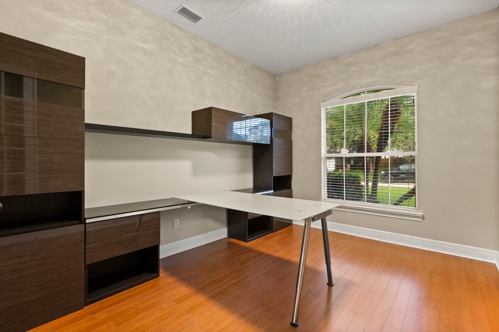 Image 28 of 35 For 57 Valleywood Drive