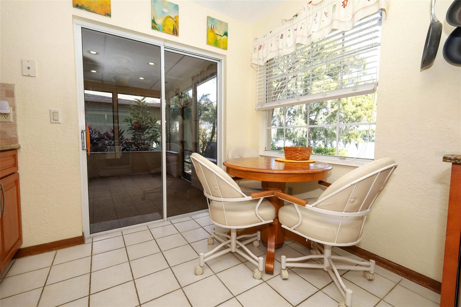 Image 12 of 63 For 1628 Lawndale Circle