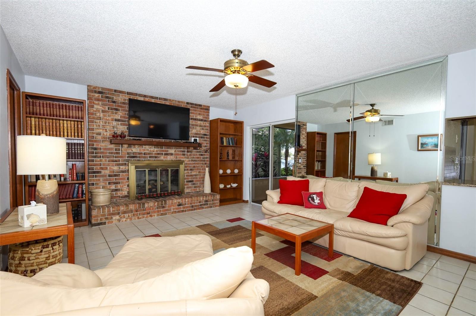Image 15 of 63 For 1628 Lawndale Circle
