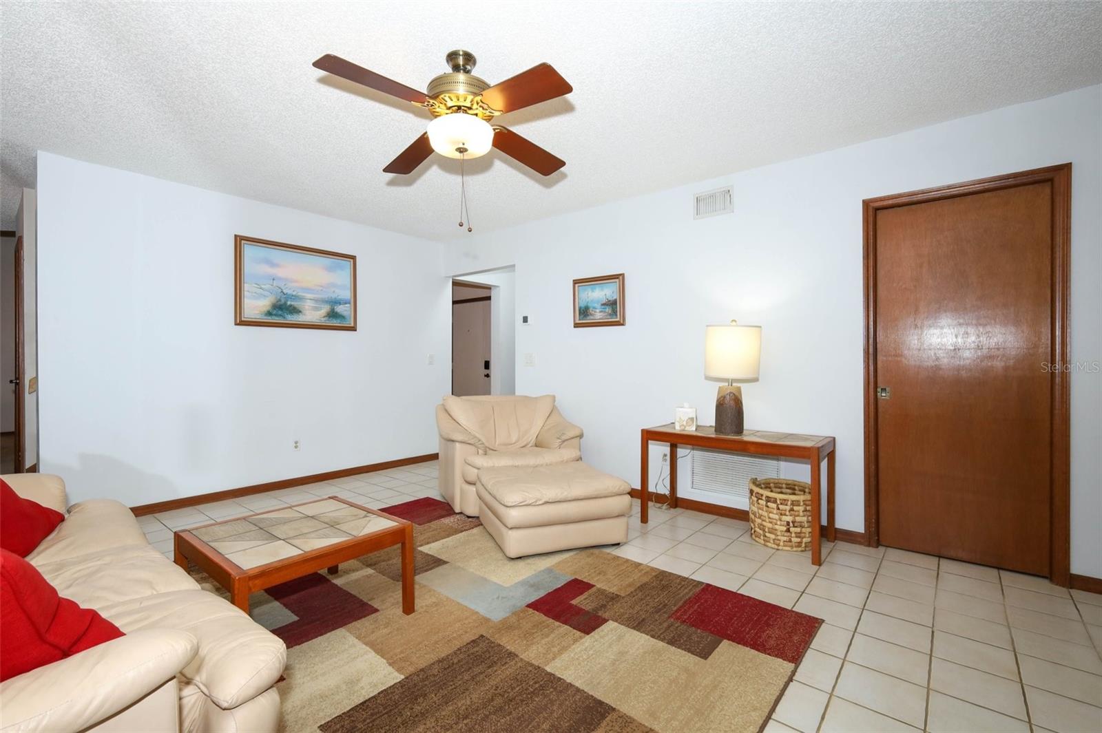 Image 17 of 63 For 1628 Lawndale Circle