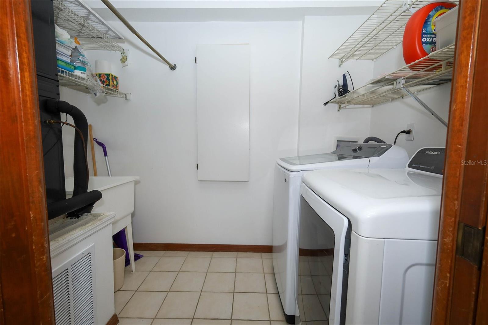 Image 18 of 63 For 1628 Lawndale Circle