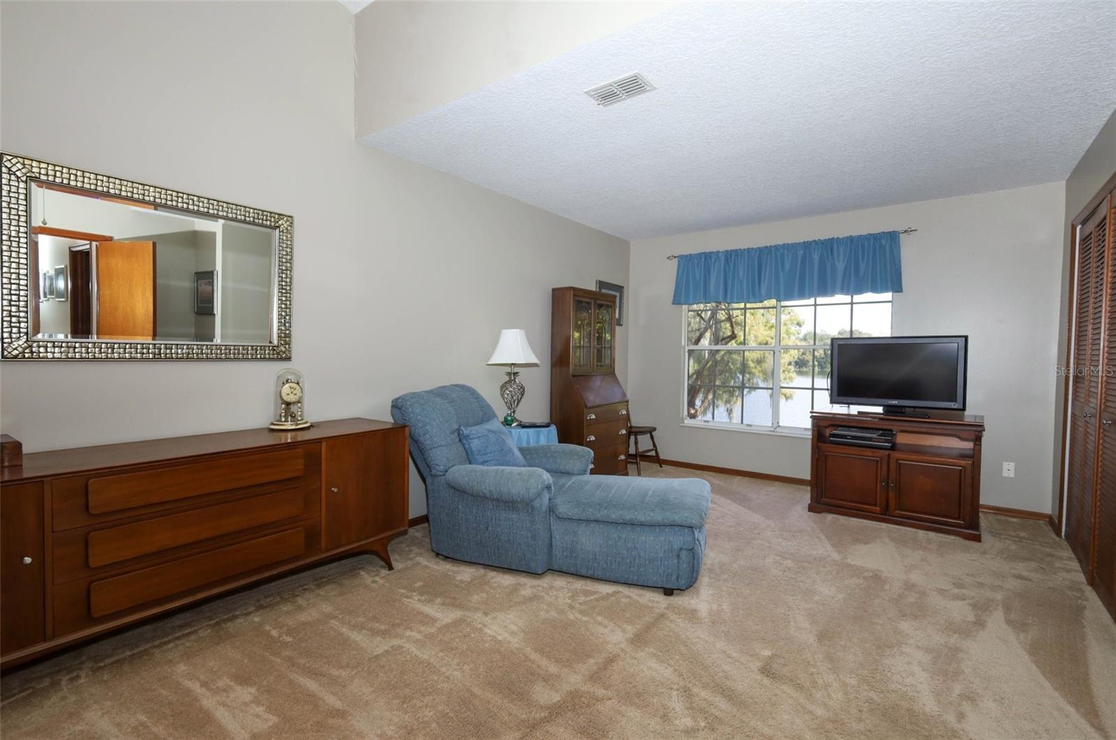 Image 29 of 63 For 1628 Lawndale Circle