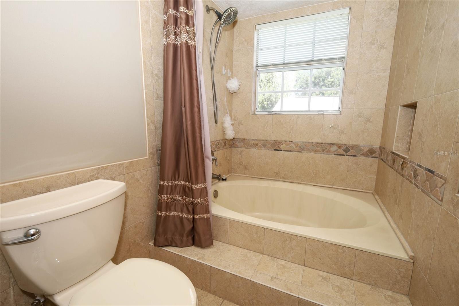 Image 33 of 63 For 1628 Lawndale Circle