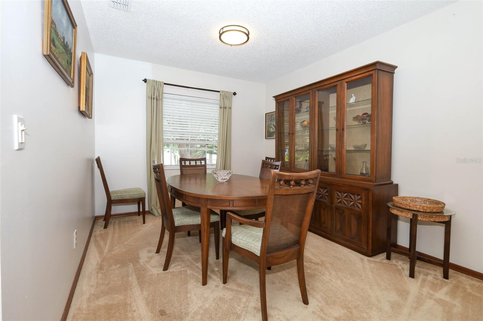 Image 9 of 63 For 1628 Lawndale Circle
