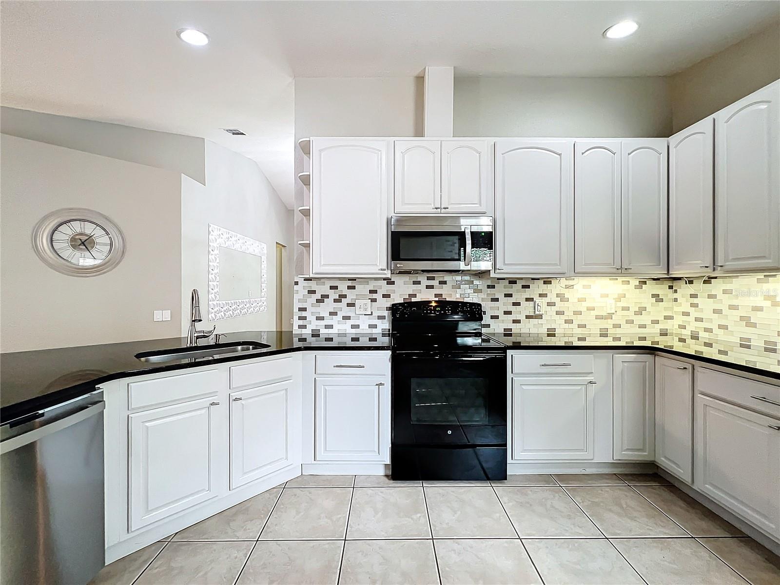 Image 19 of 83 For 2525 San Tecla Street 104