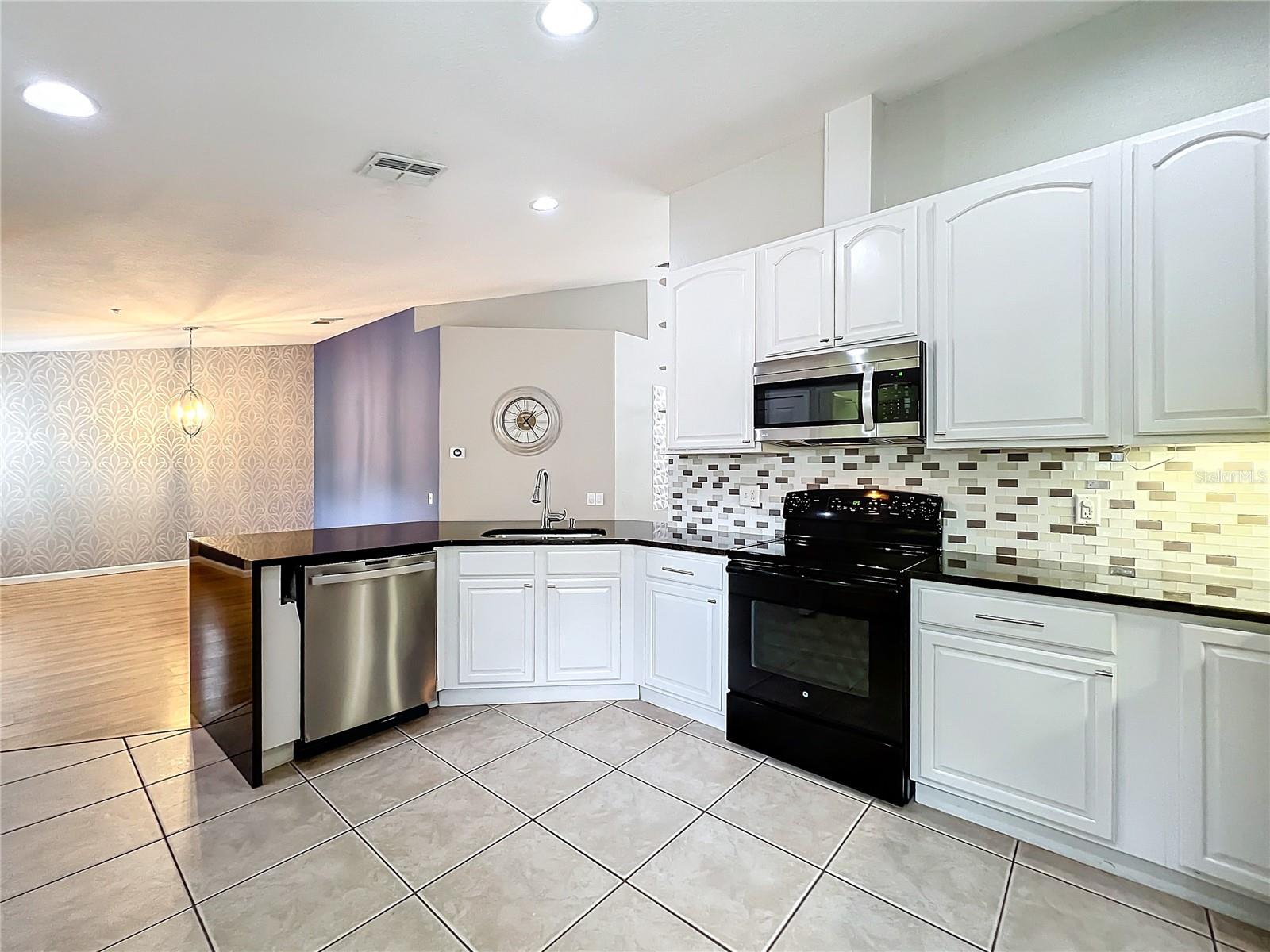 Image 22 of 83 For 2525 San Tecla Street 104