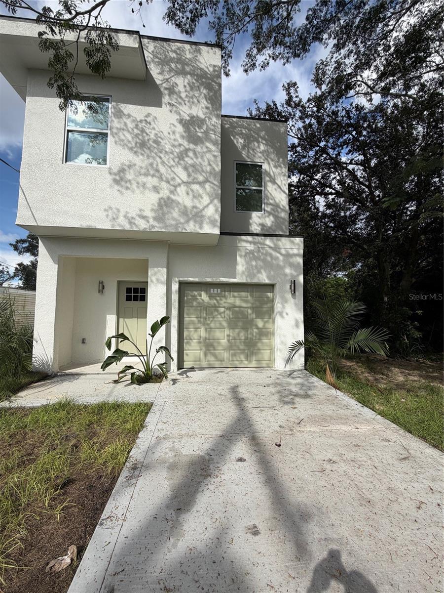 Image 2 of 10 For 865 3rd Street