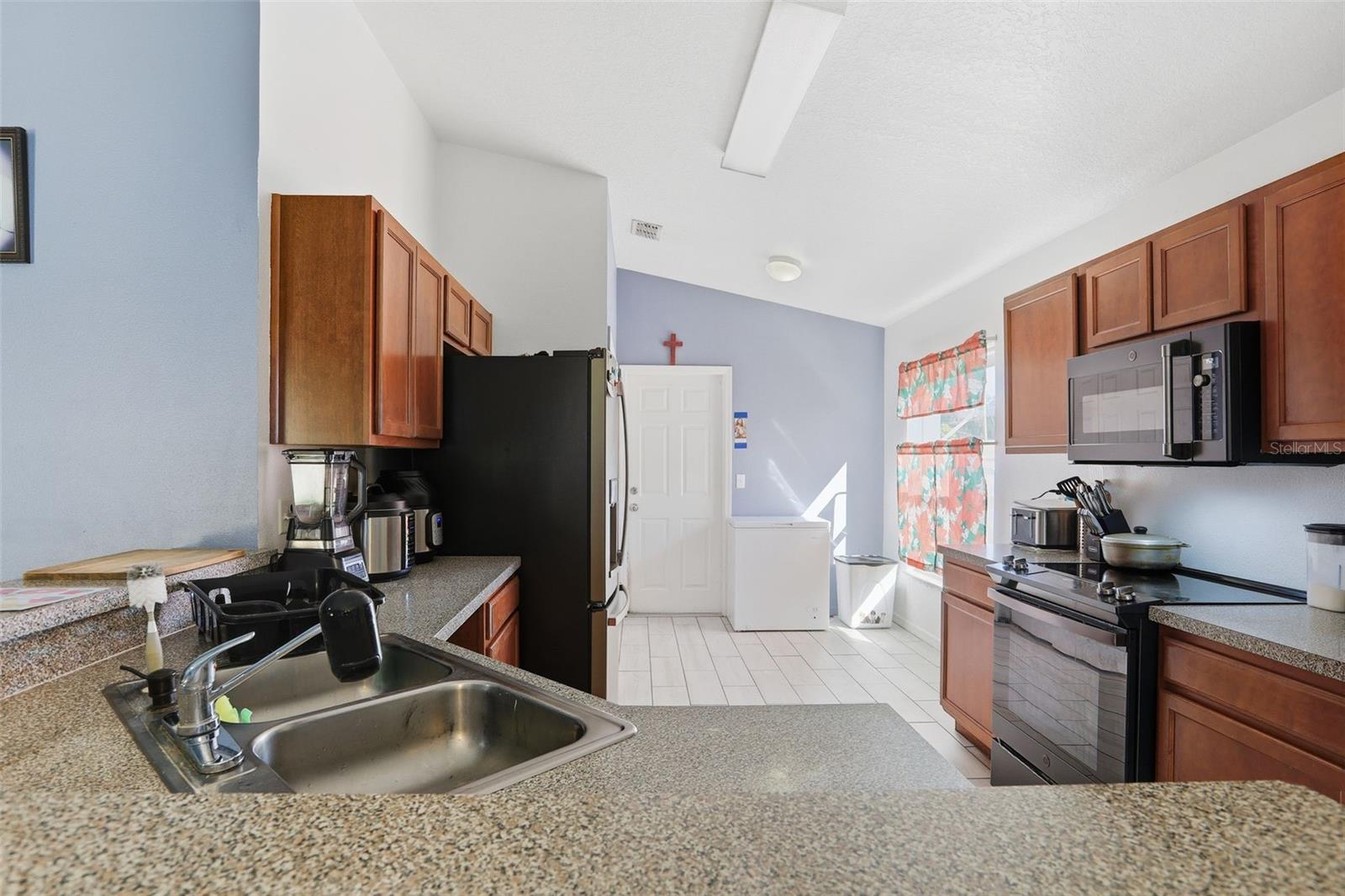 Image 15 of 32 For 9920 4th Avenue