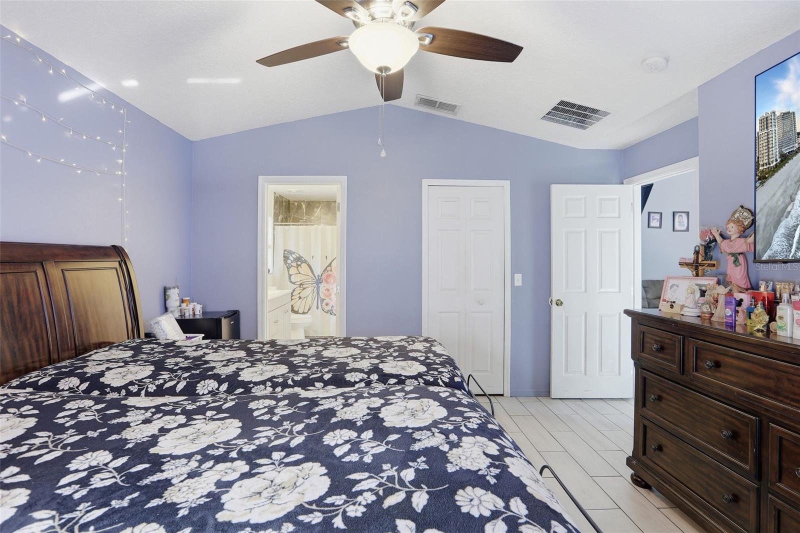 Image 17 of 32 For 9920 4th Avenue