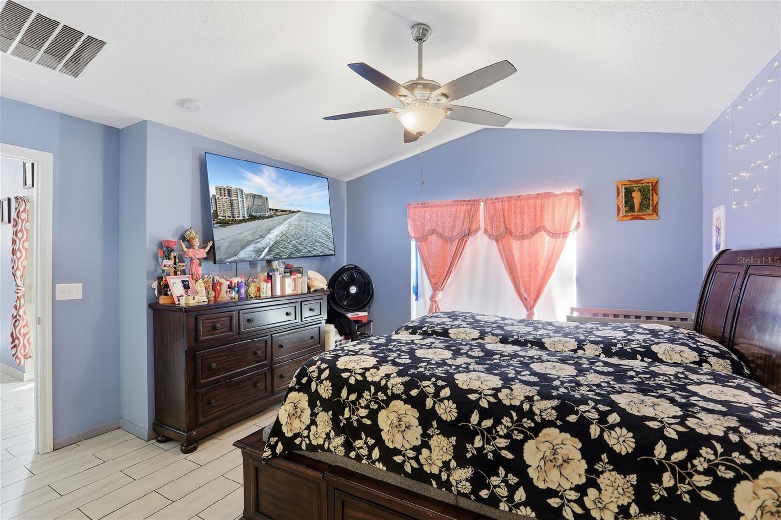 Image 18 of 32 For 9920 4th Avenue