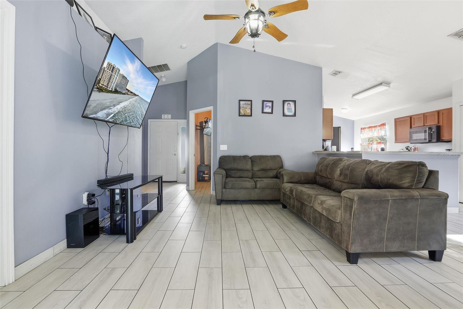 Image 9 of 32 For 9920 4th Avenue