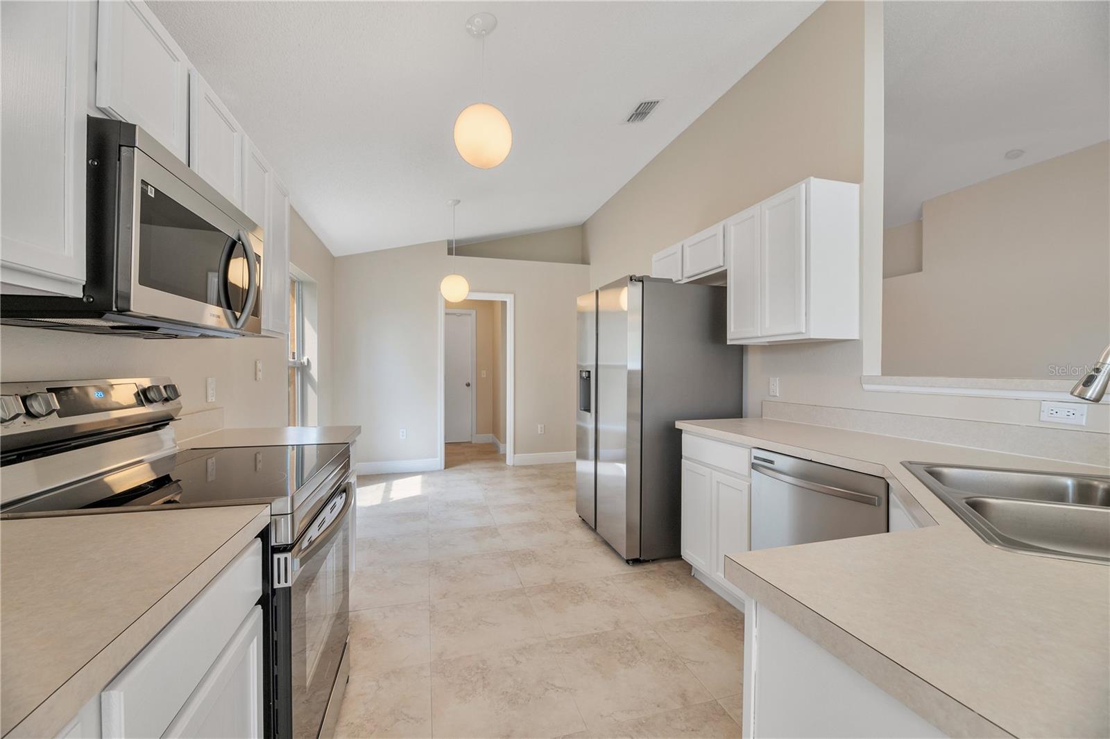 Image 8 of 26 For 1109 Ronlin Street