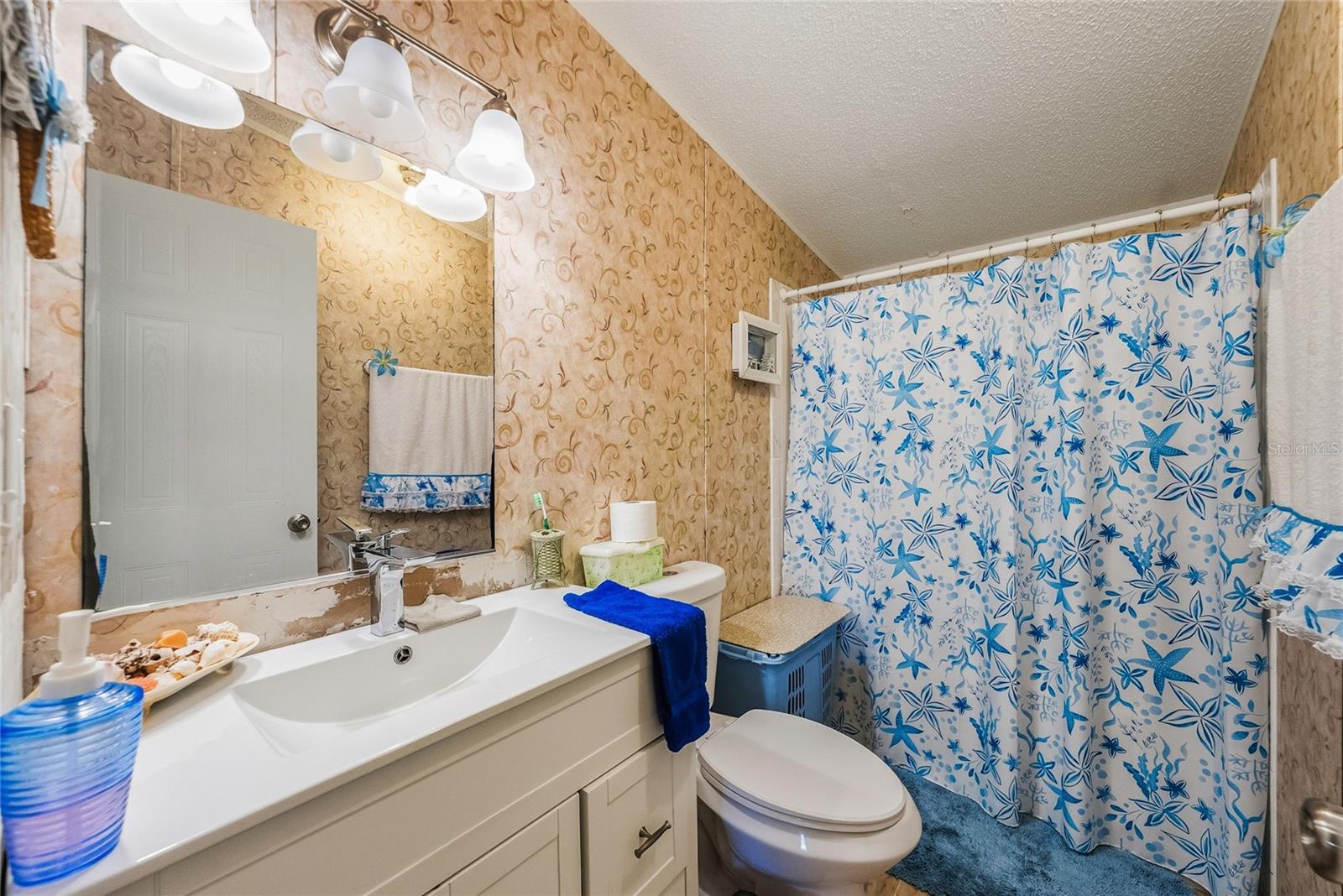 Image 20 of 29 For 306 Evandee Court