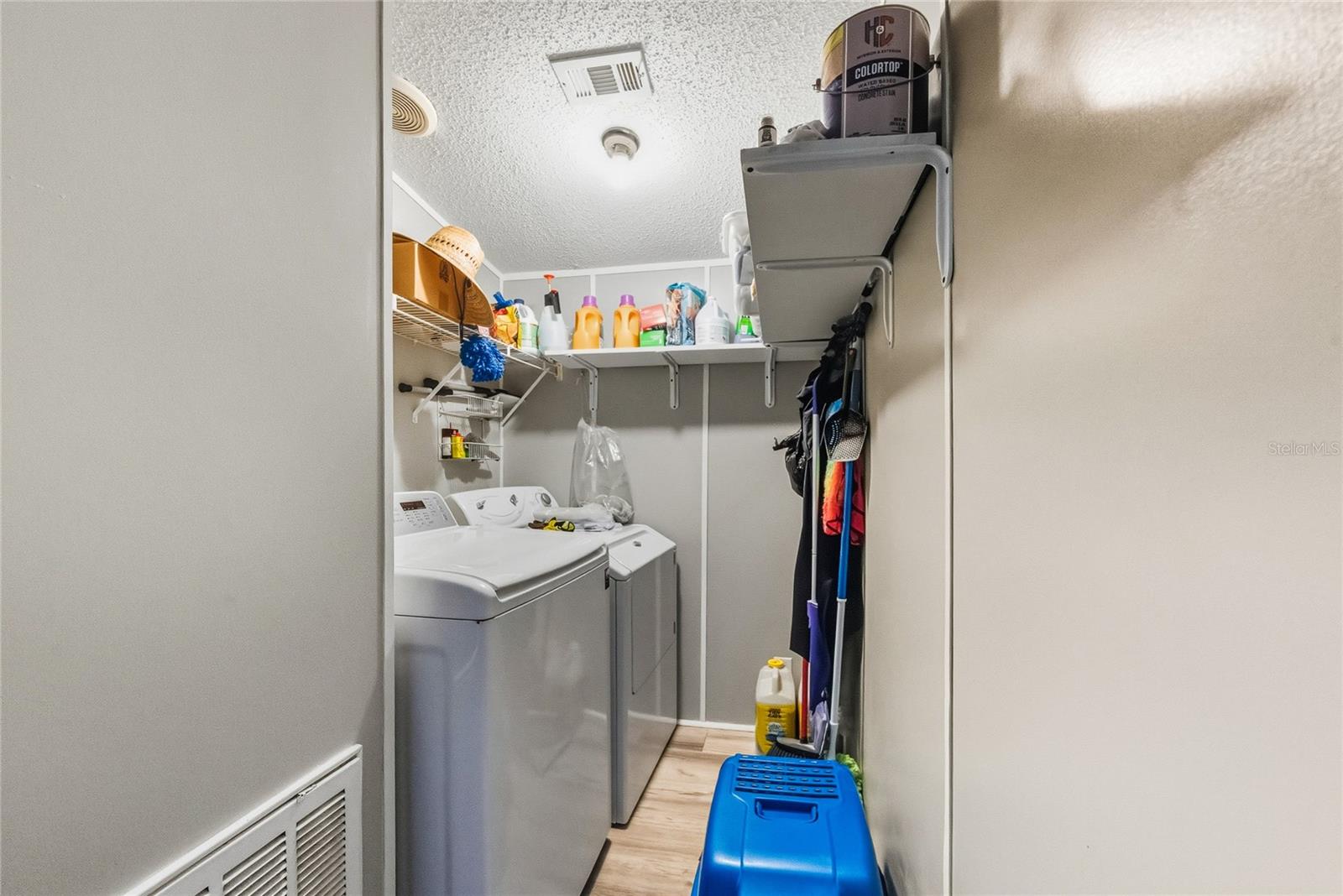 Image 21 of 29 For 306 Evandee Court