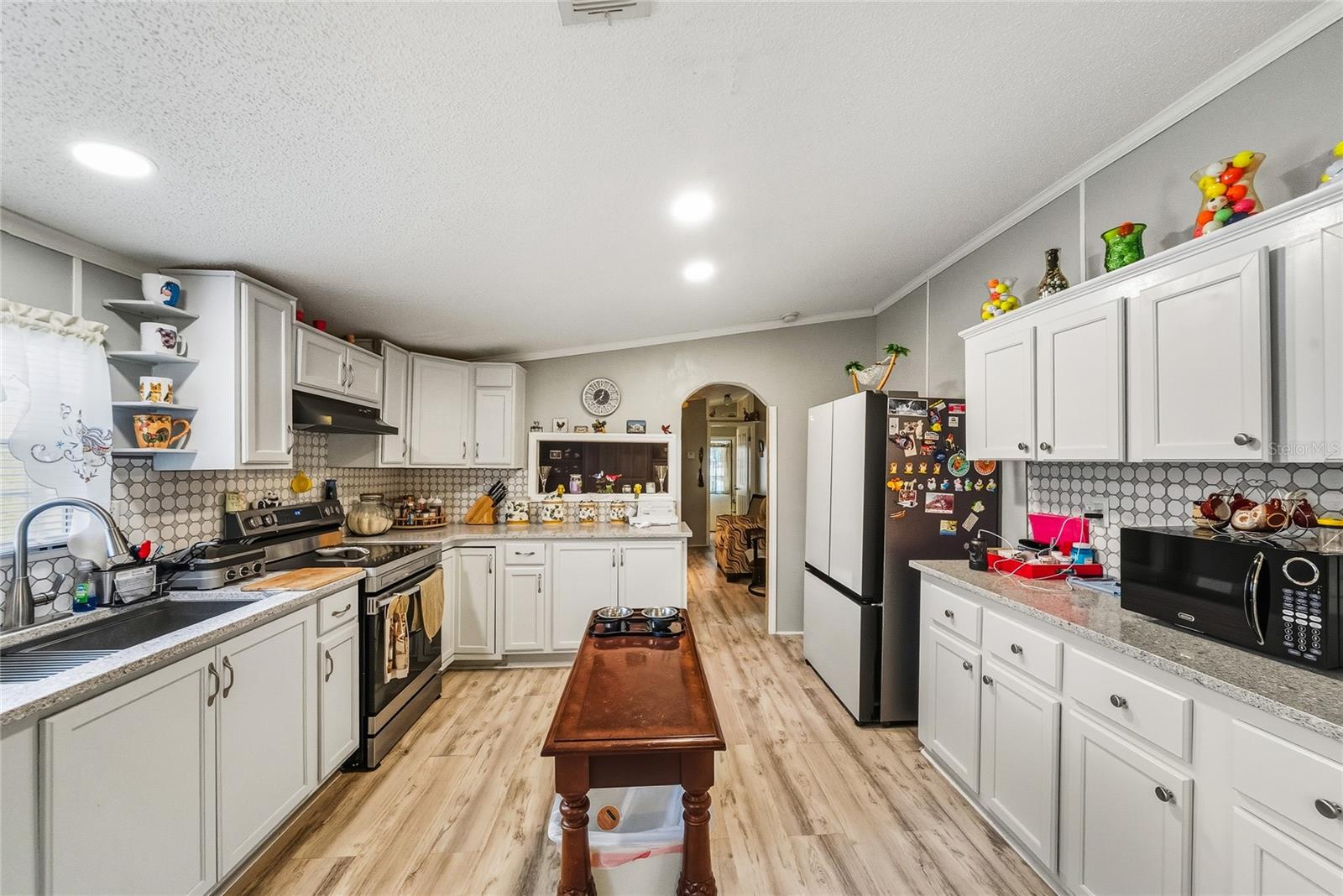 Image 6 of 29 For 306 Evandee Court