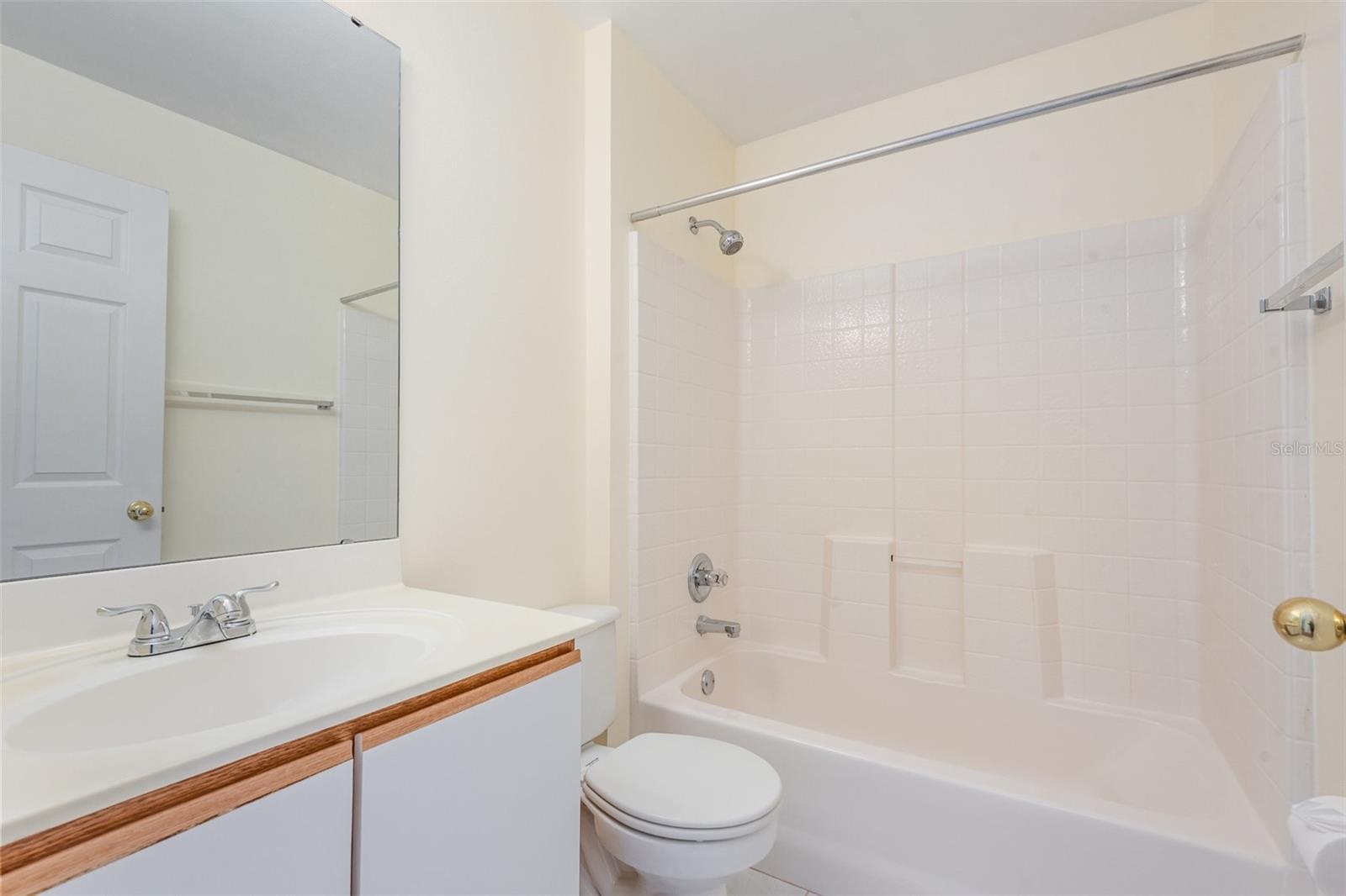 Image 15 of 25 For 844 Delfino Place