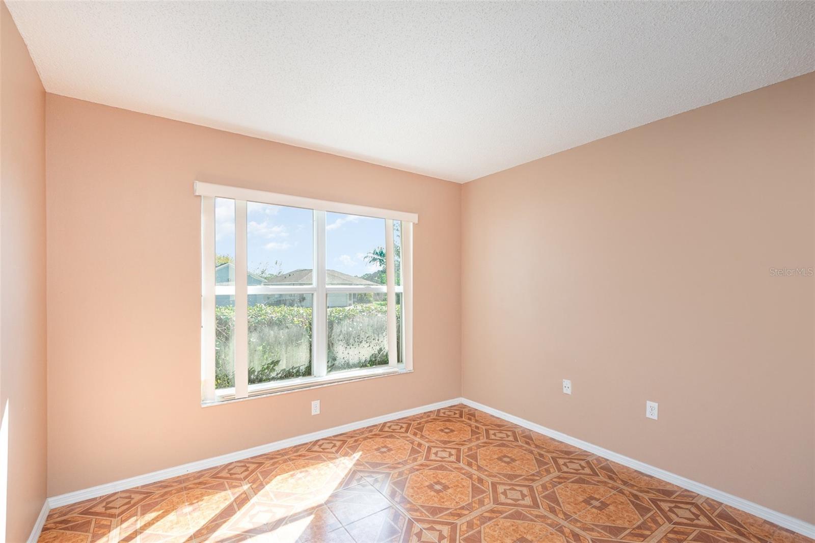 Image 17 of 25 For 844 Delfino Place