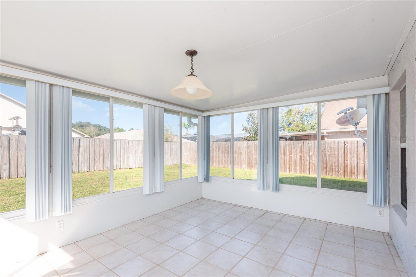 Image 19 of 25 For 844 Delfino Place