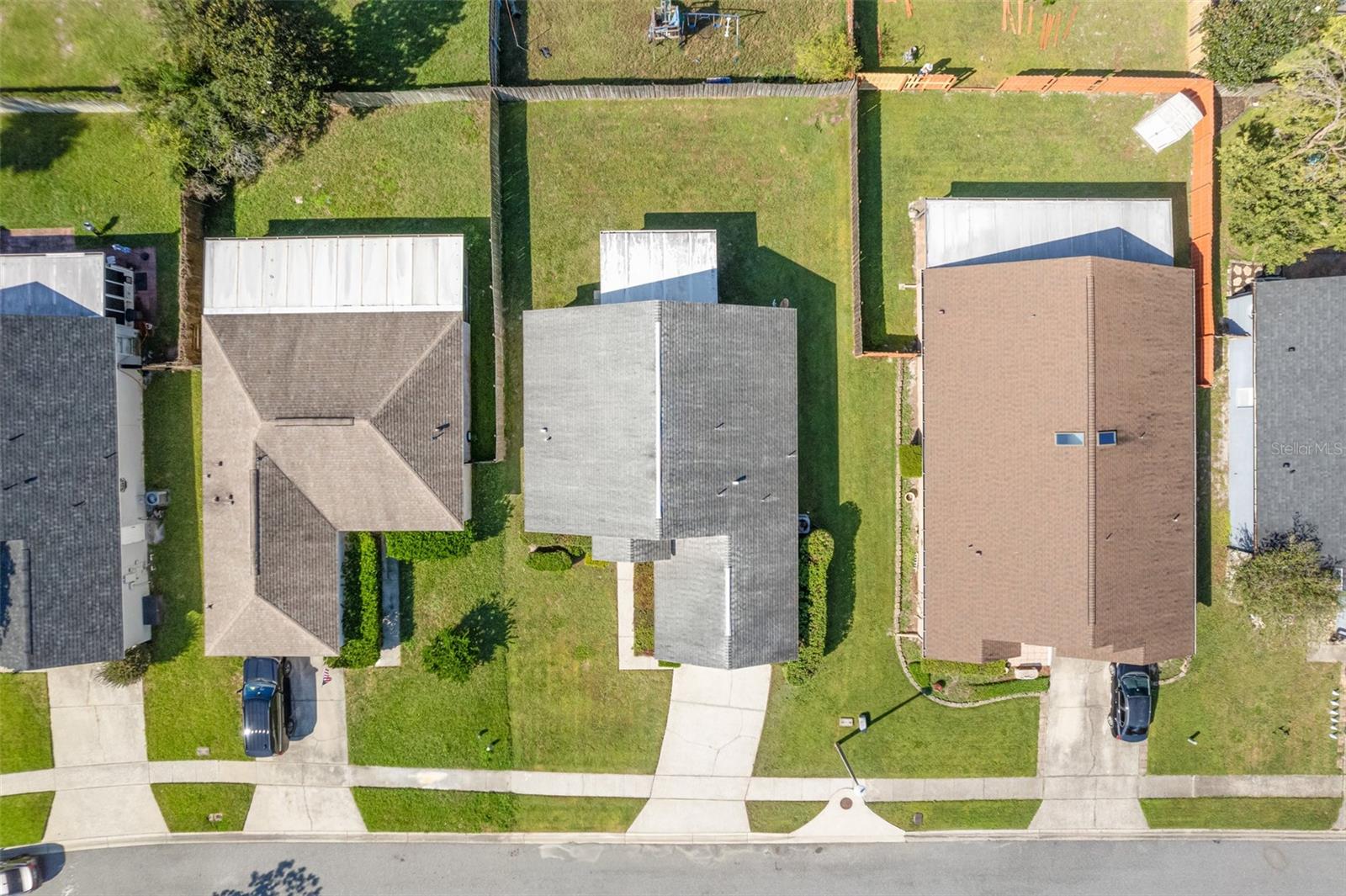 Image 23 of 25 For 844 Delfino Place