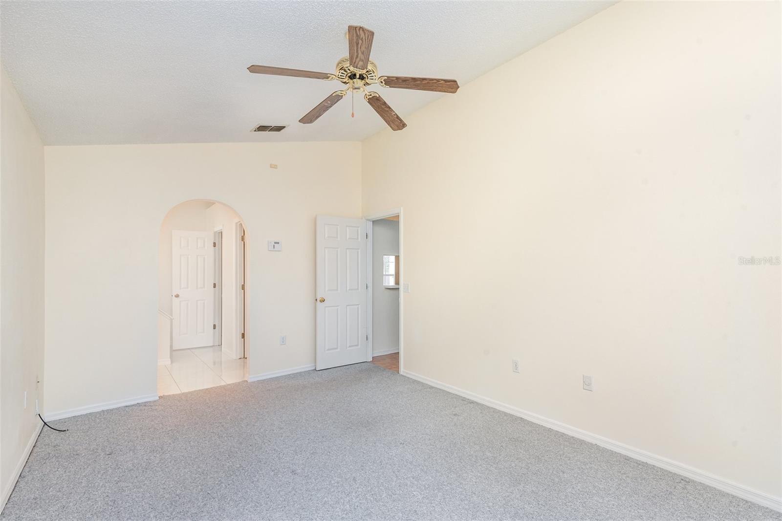 Image 9 of 25 For 844 Delfino Place