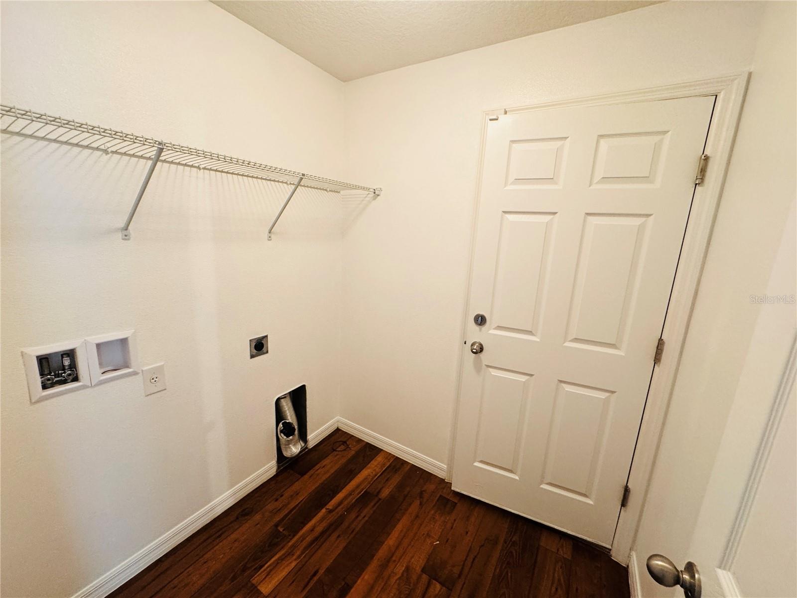 Image 10 of 30 For 1090 Woodlark Drive