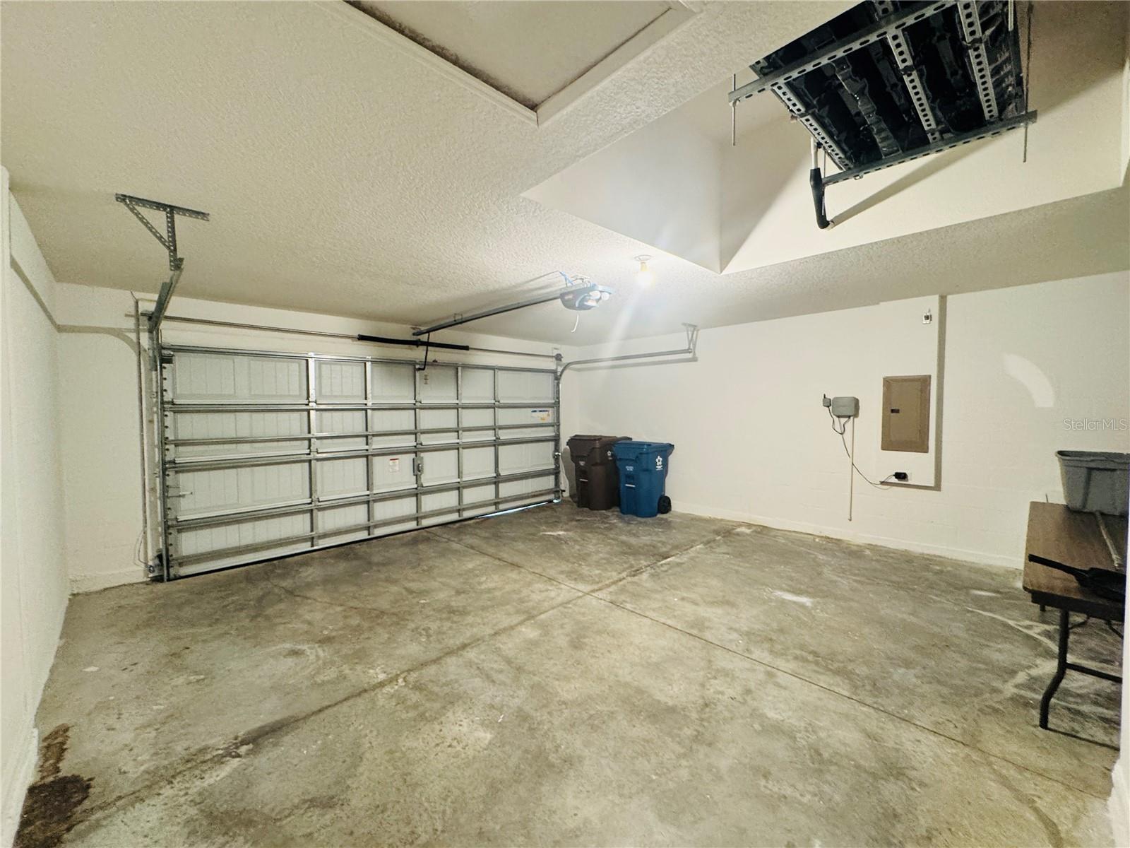 Image 11 of 30 For 1090 Woodlark Drive