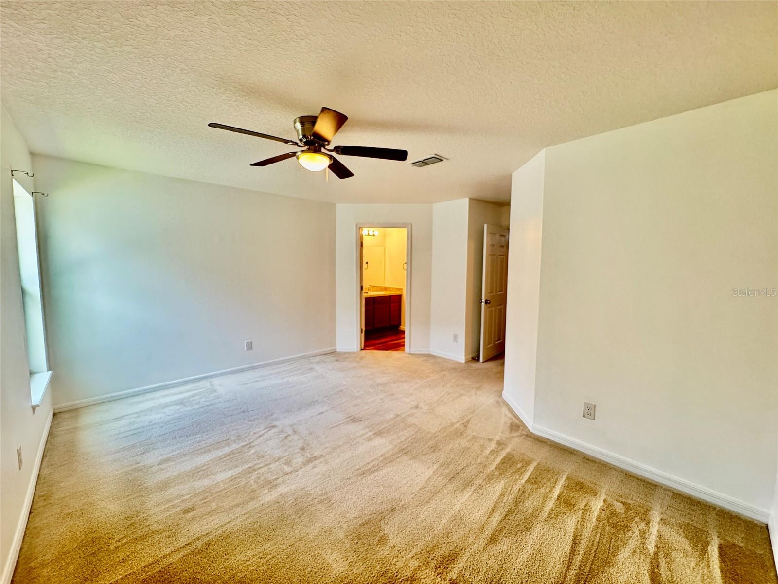Image 14 of 30 For 1090 Woodlark Drive