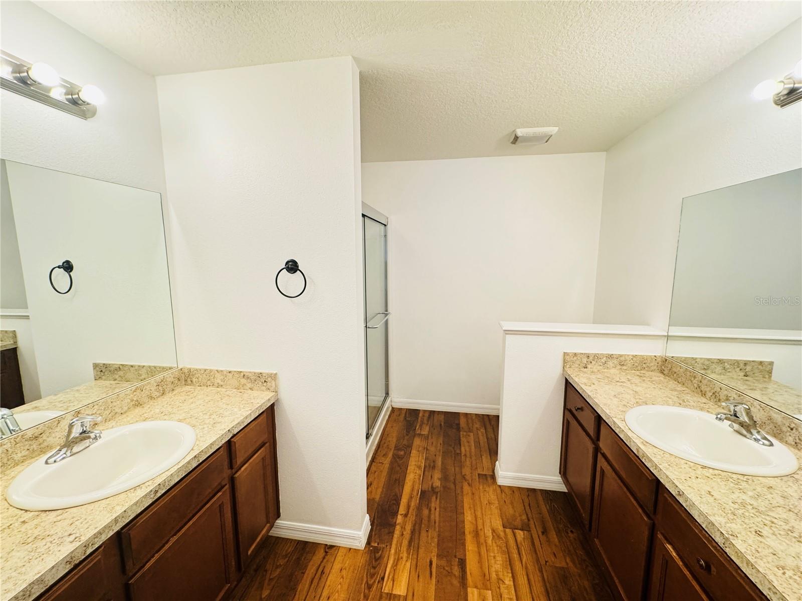 Image 15 of 30 For 1090 Woodlark Drive