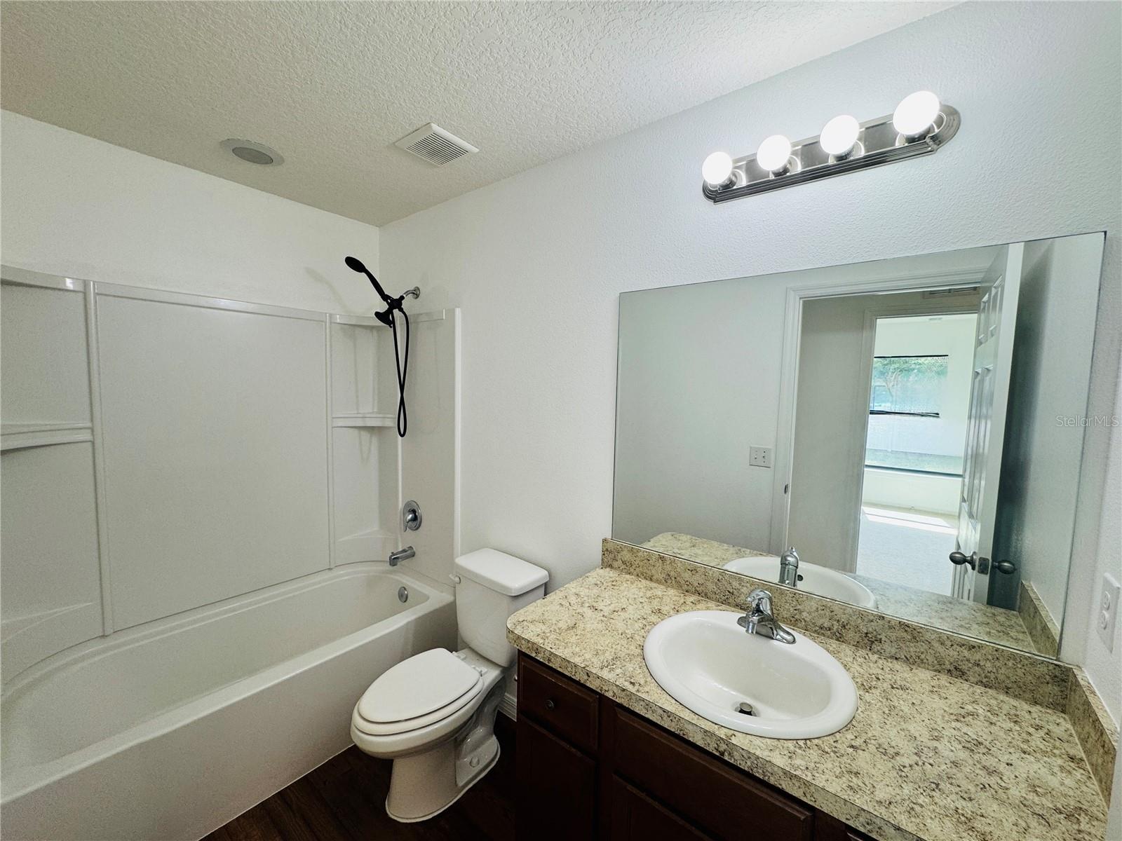 Image 20 of 30 For 1090 Woodlark Drive