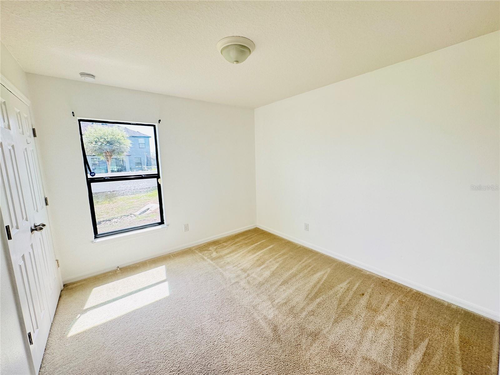 Image 21 of 30 For 1090 Woodlark Drive