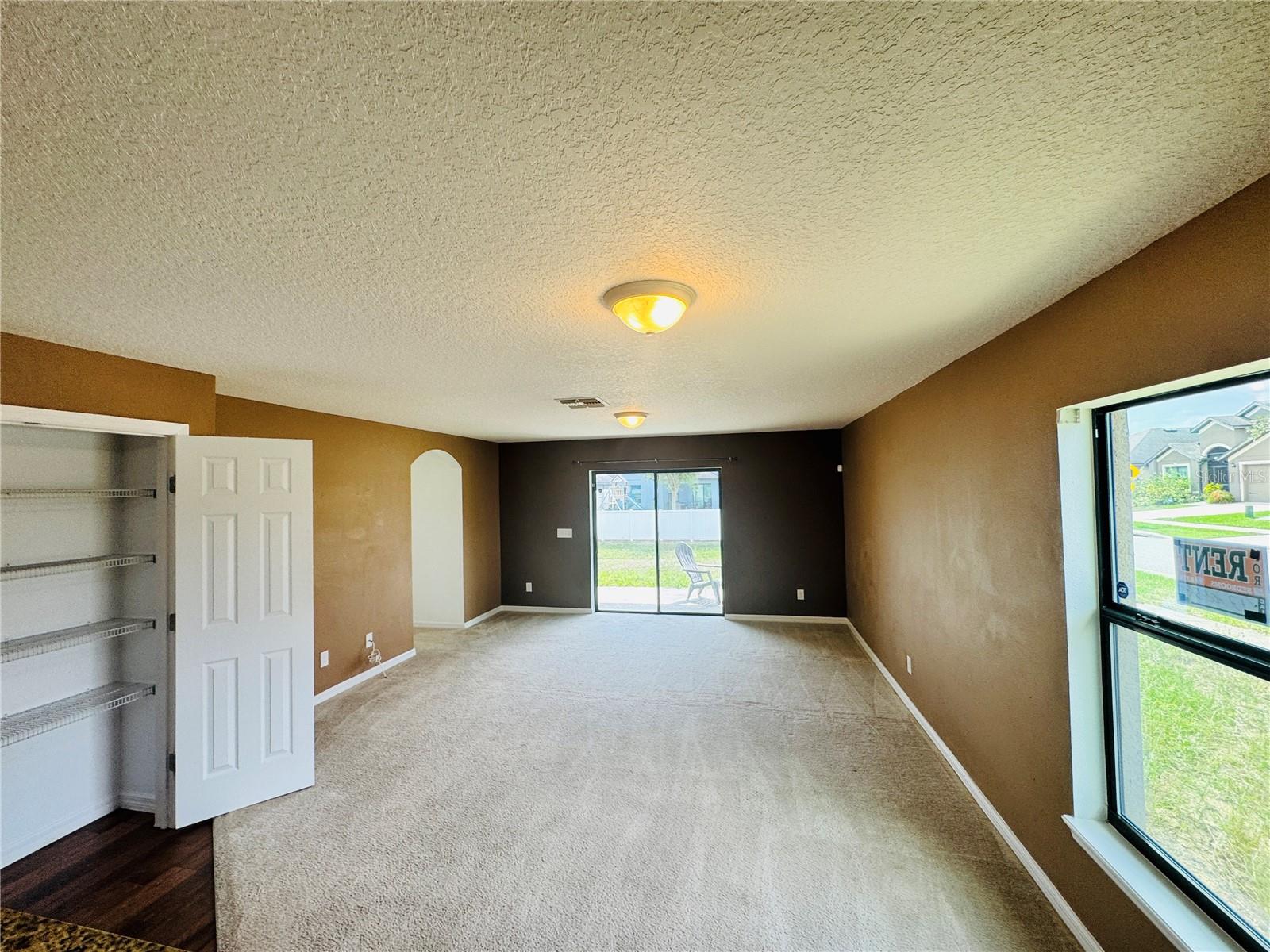 Image 7 of 30 For 1090 Woodlark Drive
