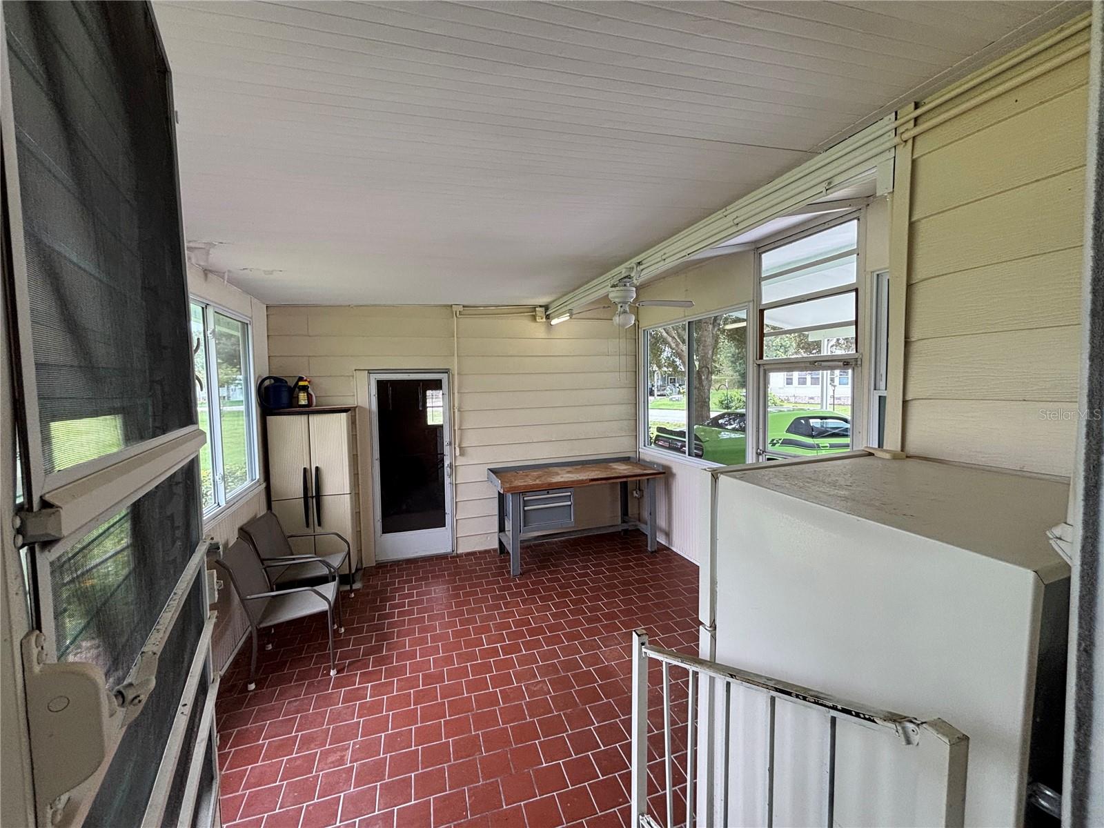 Image 19 of 28 For 2111 Canopy Circle 139