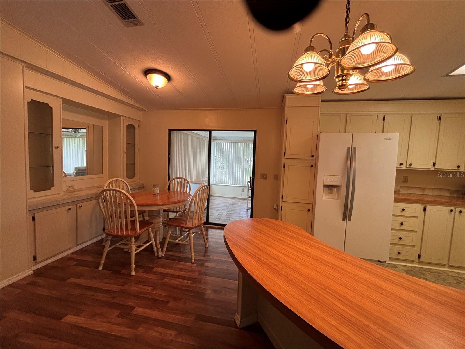 Image 7 of 28 For 2111 Canopy Circle 139