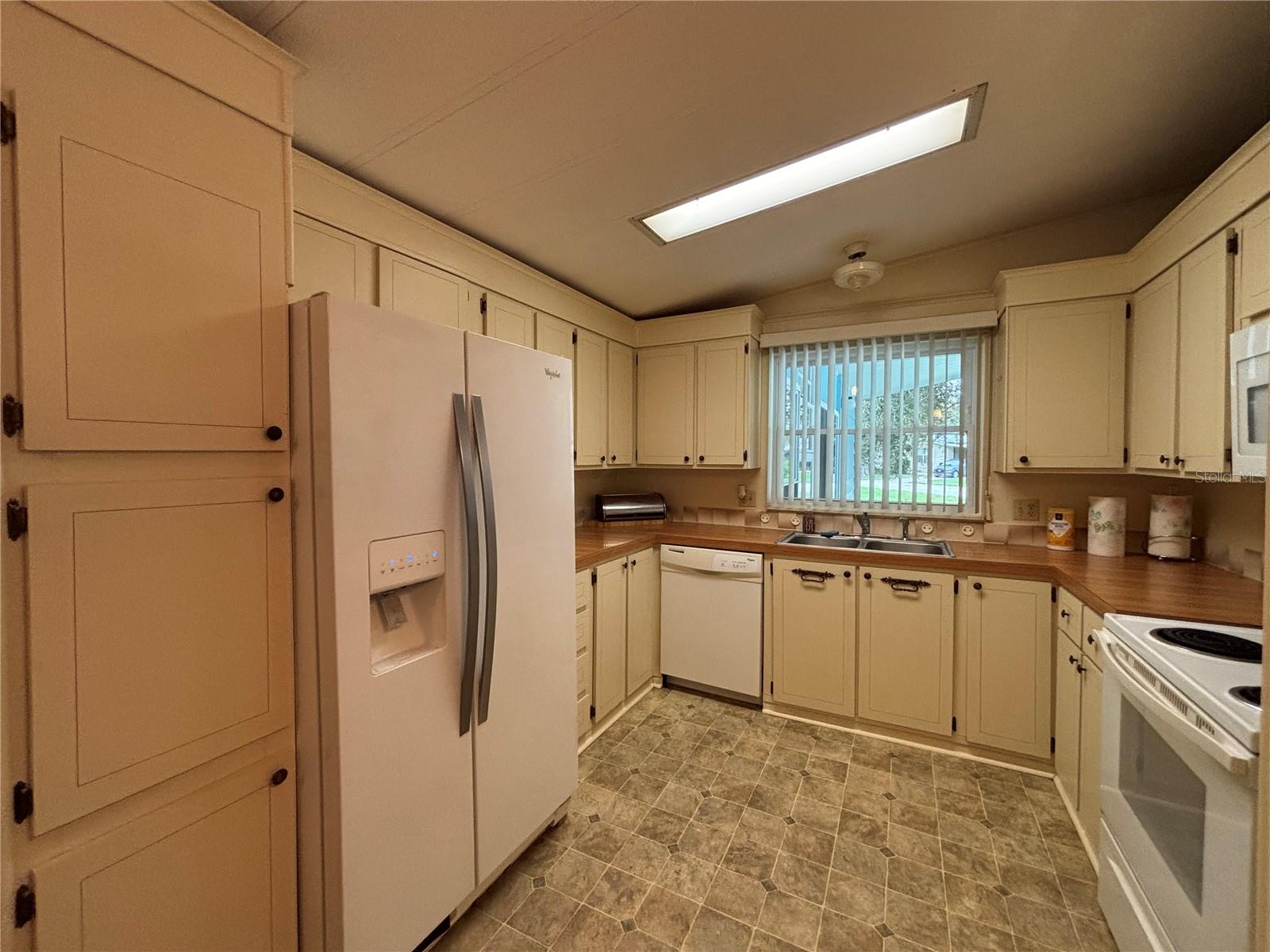 Image 9 of 28 For 2111 Canopy Circle 139